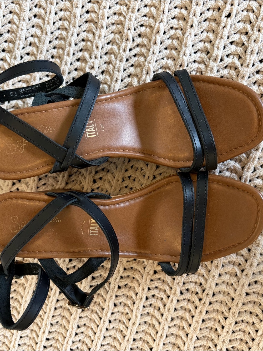Seychelles Black Strappy Platform Sandals with Wood-Look Block Heel - Picture 5 of 8